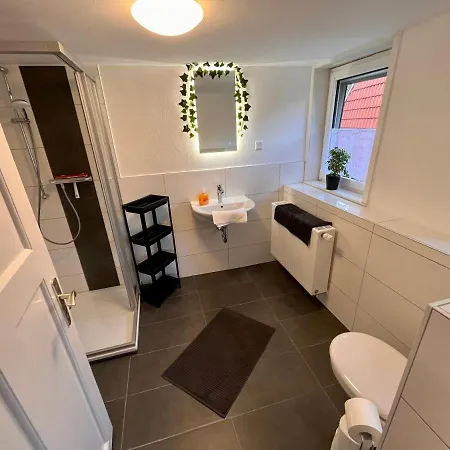 Monteurunterkunft Simmershausen - Parken, Waschen Und Wifi Inklusive *